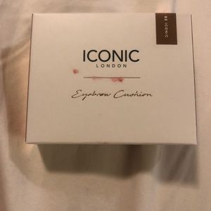 Iconic London eyebrow cushion in shade medium.